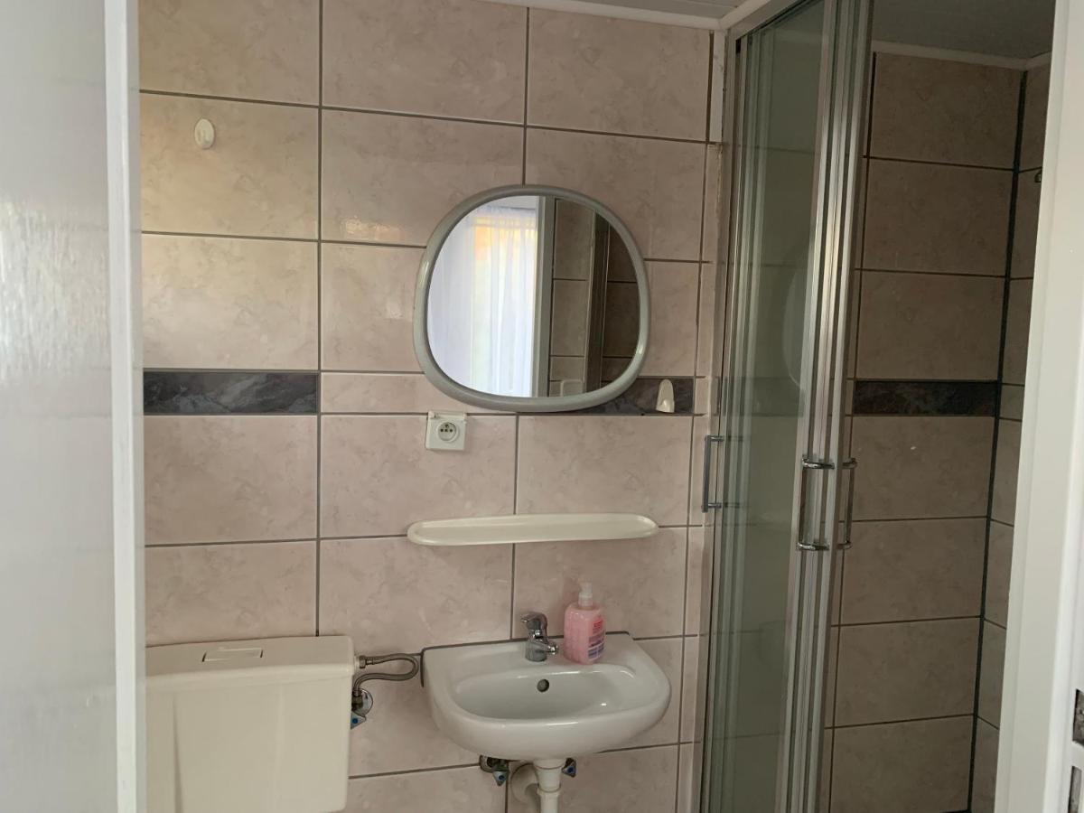 Dom Wczasowy Portowa Przystan 150M Od Plazy Мжежино Экстерьер фото