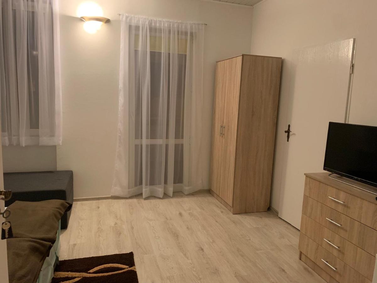 Dom Wczasowy Portowa Przystan 150M Od Plazy Мжежино Экстерьер фото